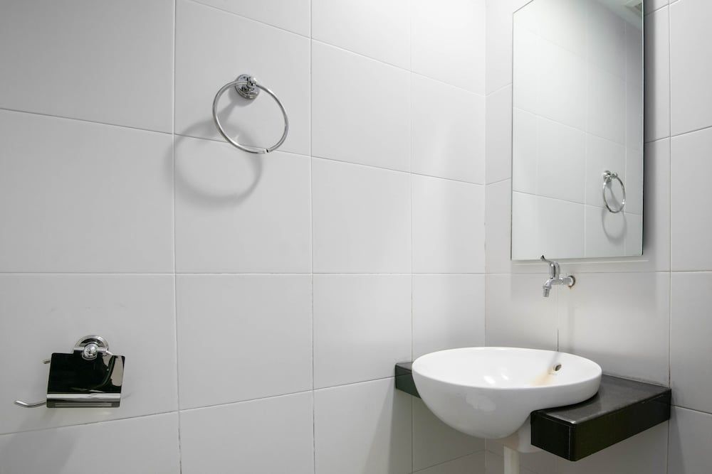 Riverra Inn Langkawi Standard Twin Room 9