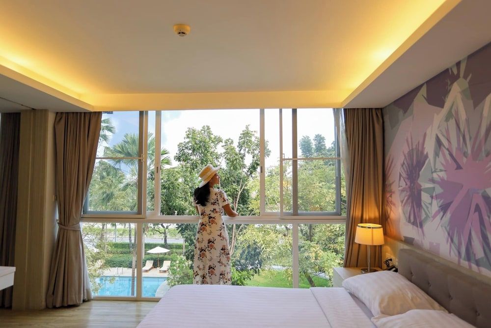 The Idle Hotel and Residence Junior Suite with balcony 3