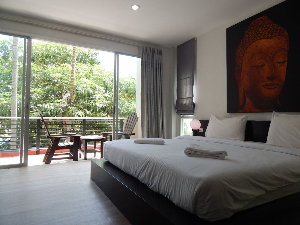 Jinta Andaman Deluxe Double Room 6