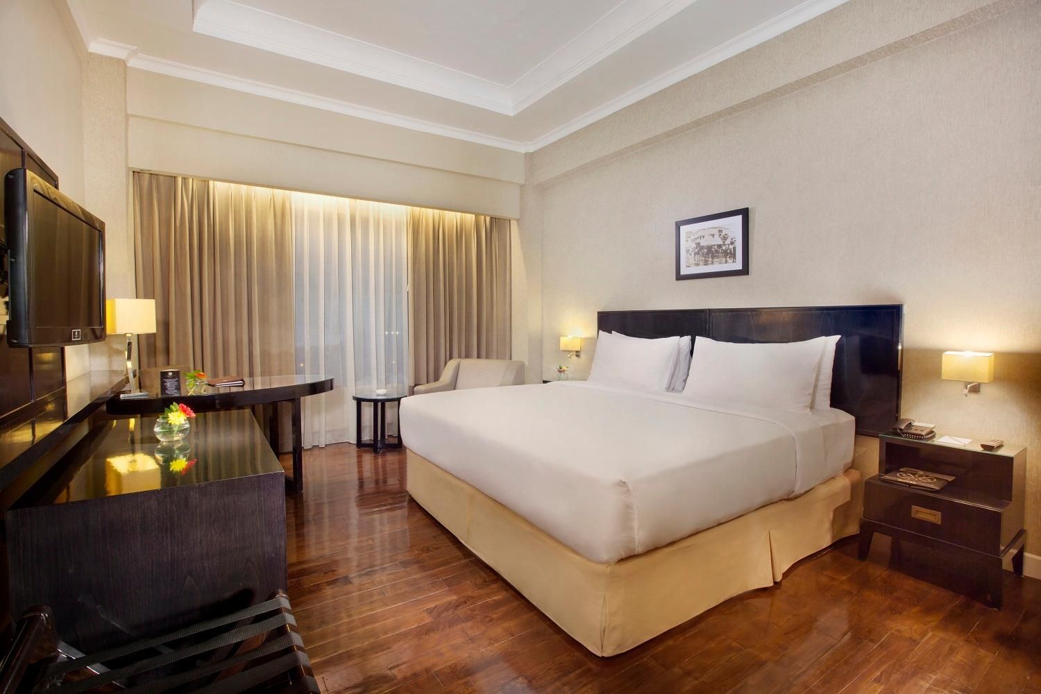 Royal Kuningan Hotel Deluxe Double Bed