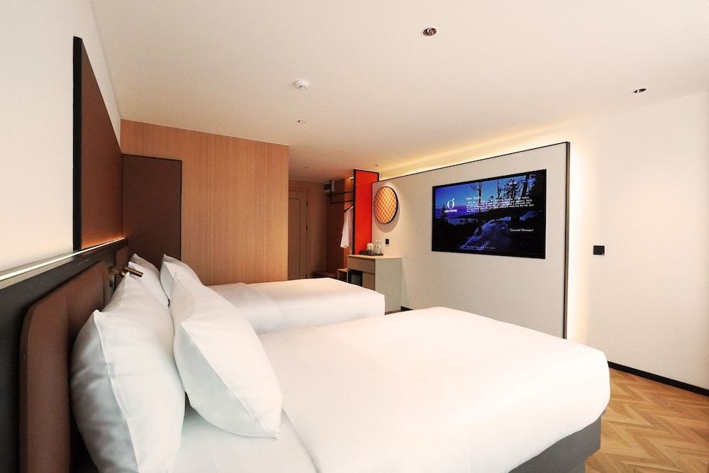 undefined Juzi Hotel 8