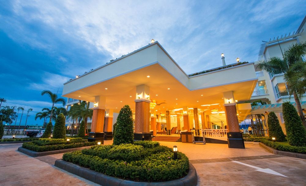 undefined Krabi Front Bay Resort 4