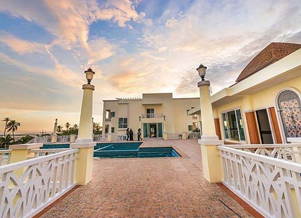 undefined Krabi Front Bay Resort 6