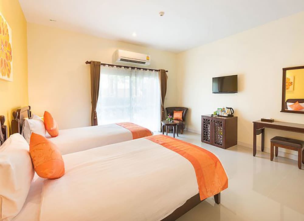 Krabi Front Bay Resort Deluxe Double or Twin Room, Balcony 6