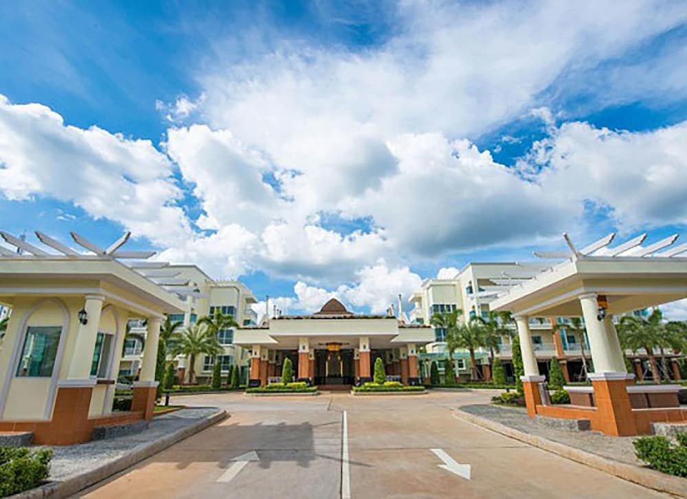 undefined Krabi Front Bay Resort 8