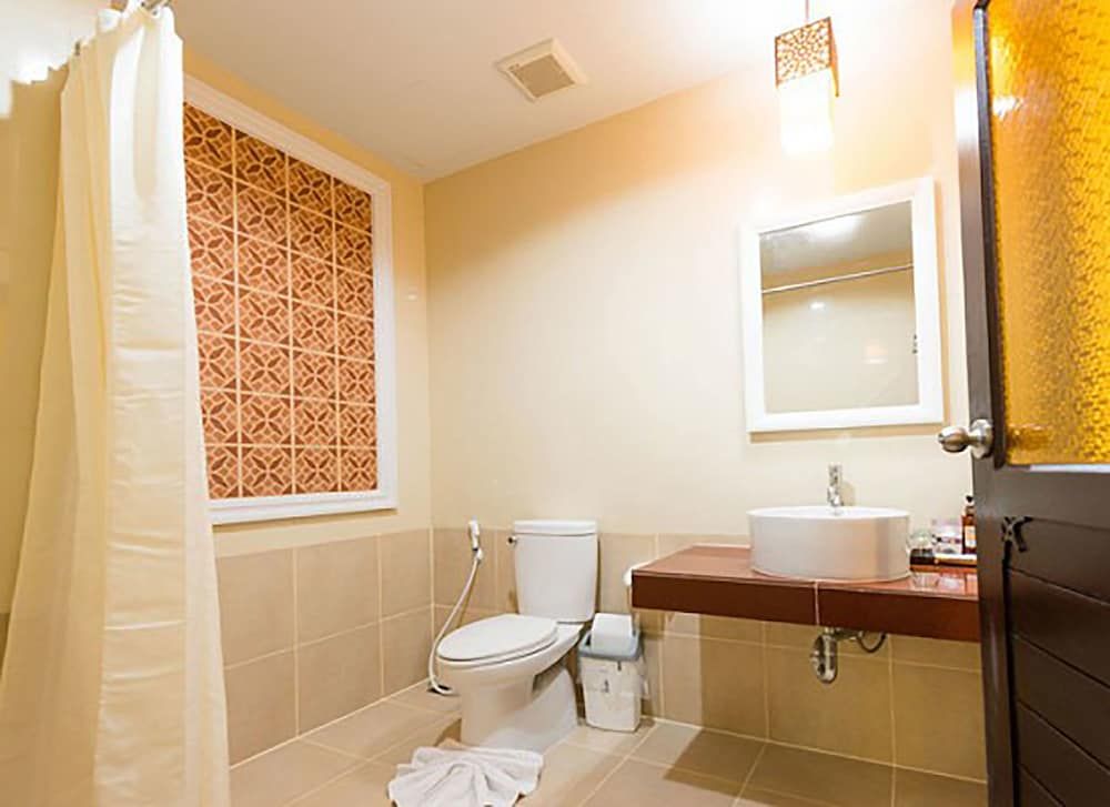 Krabi Front Bay Resort Deluxe Double or Twin Room, Balcony 12