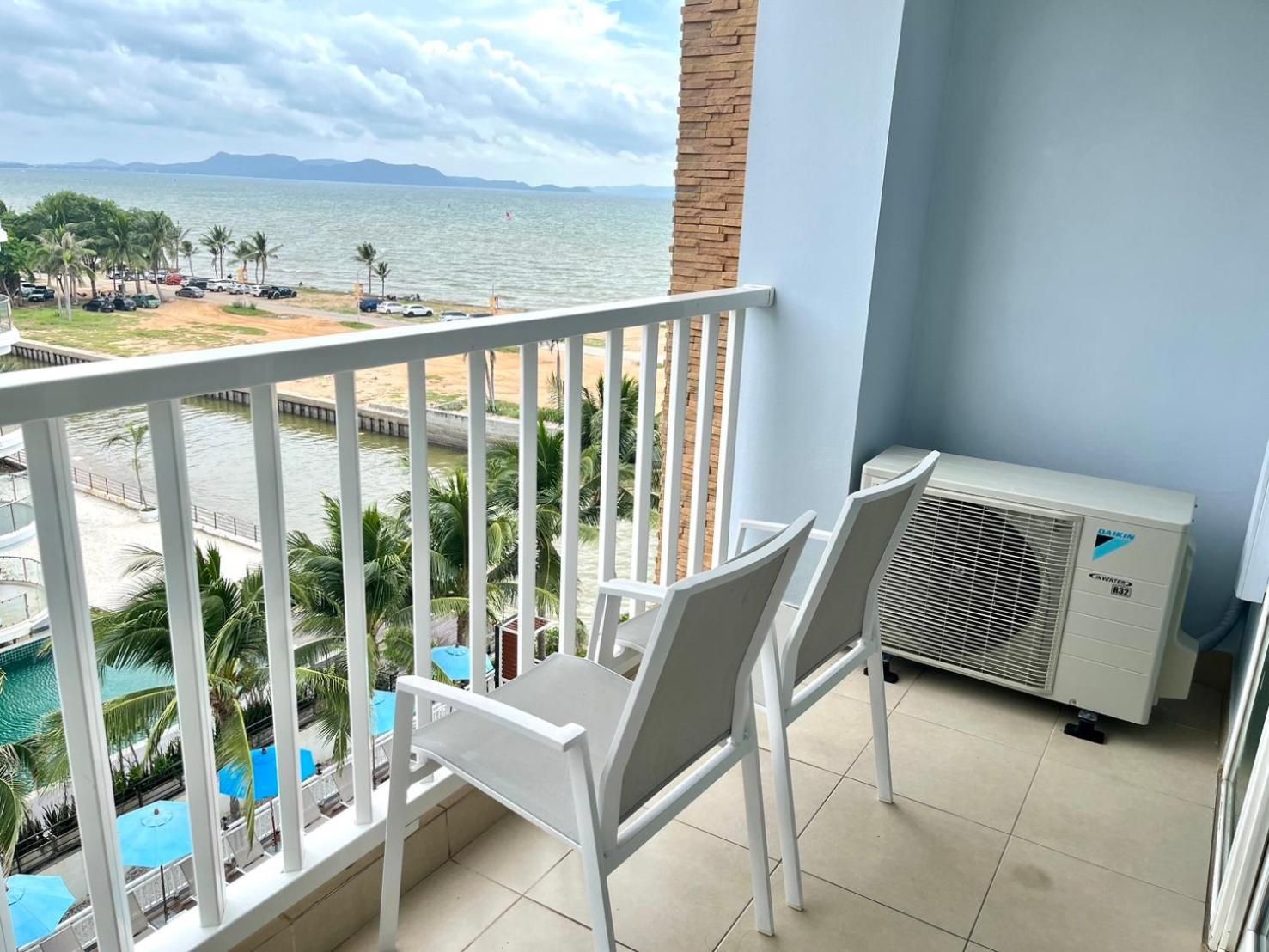 Deluxe Sea View Twin Room