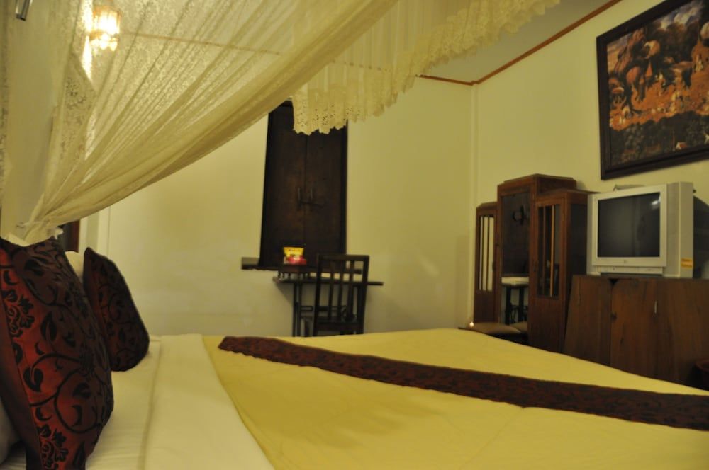 Ruean Thai Hotel Superior Double Room 3