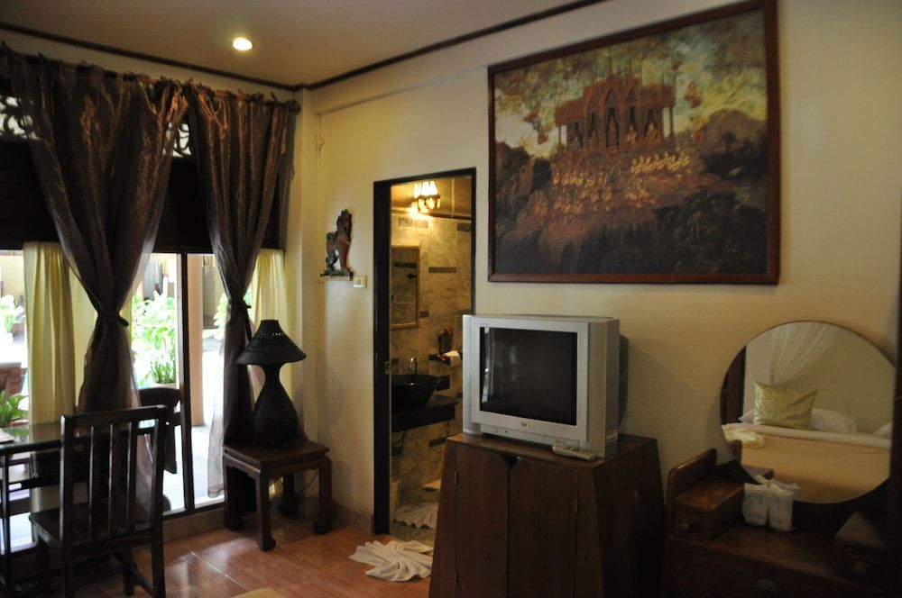 Ruean Thai Hotel Superior Double Room 7