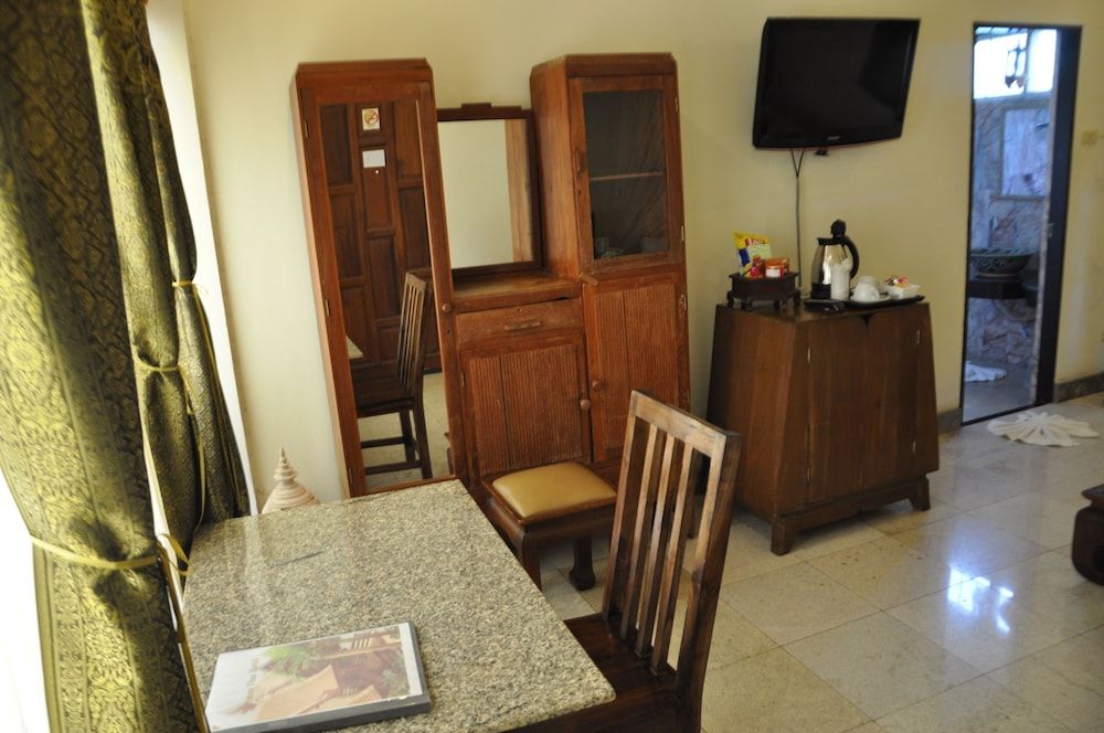 Ruean Thai Hotel Superior Double Room 8