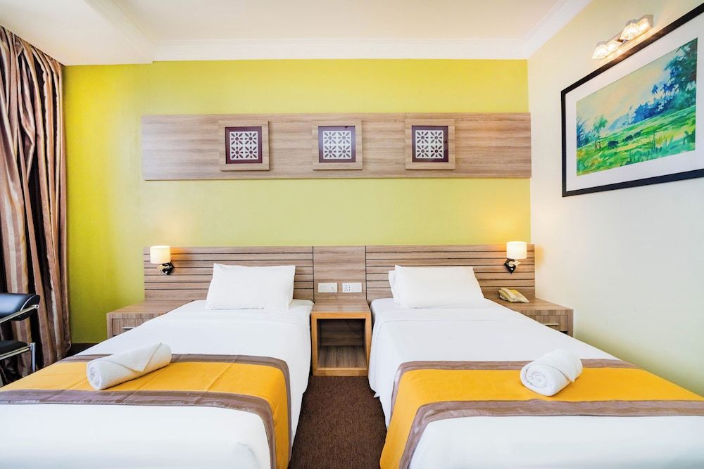 undefined HIG Hotel & Convention