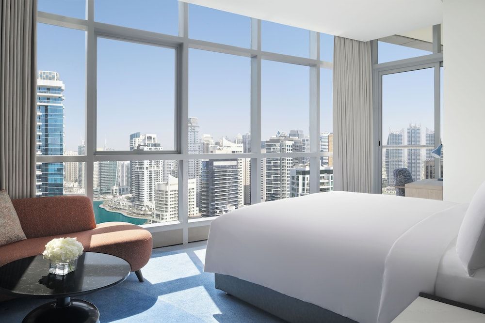 Studio, 1 King Bed, Balcony, Marina View