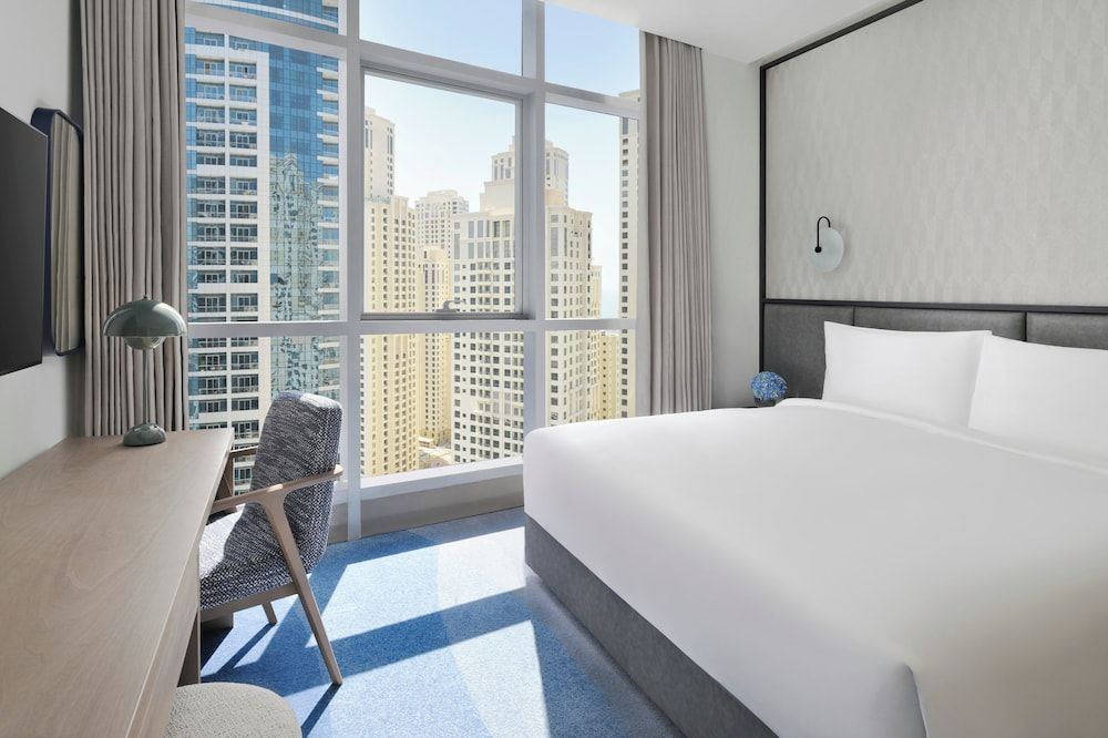 Room, 3 Bedrooms, Balcony, Marina View (Residence)