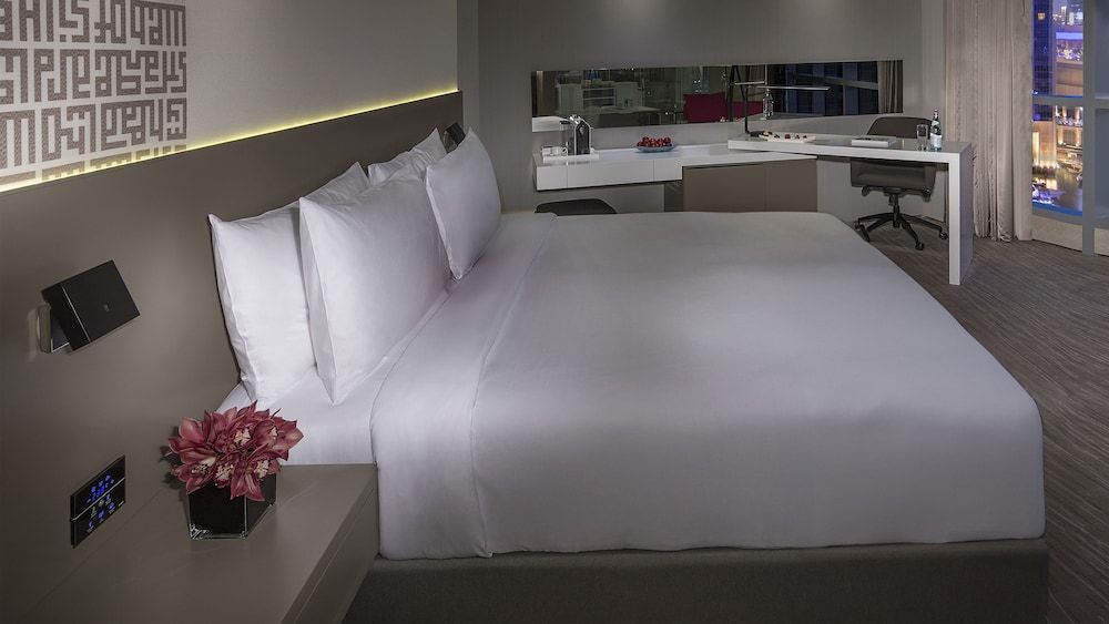 Classic Room, 1 King Bed, Accessible, Club Lounge Access