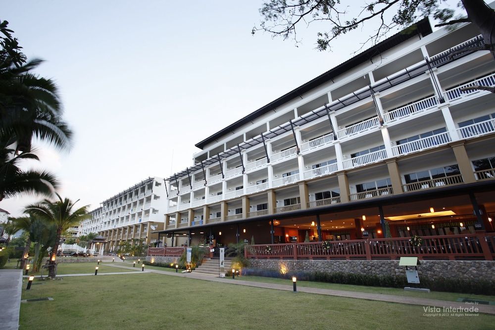 undefined Kata Sea Breeze Resort 8