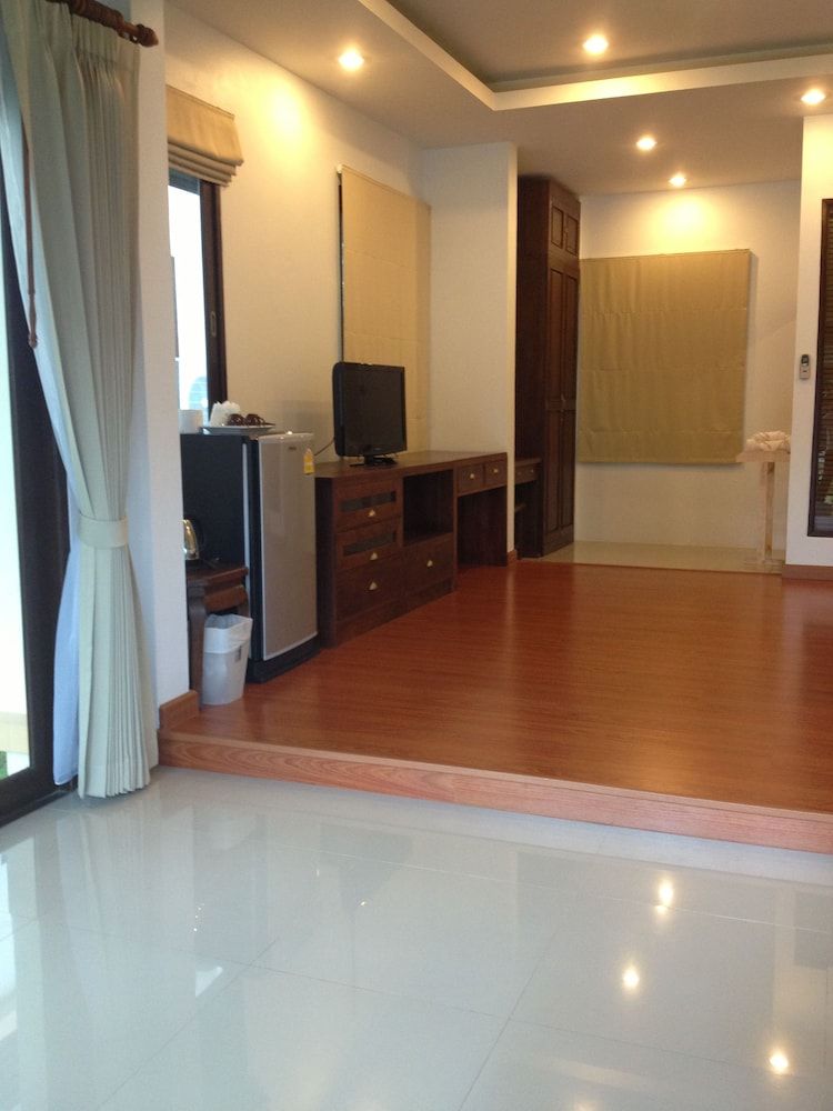 POOLSAWAT VILLA Standard Villa 12