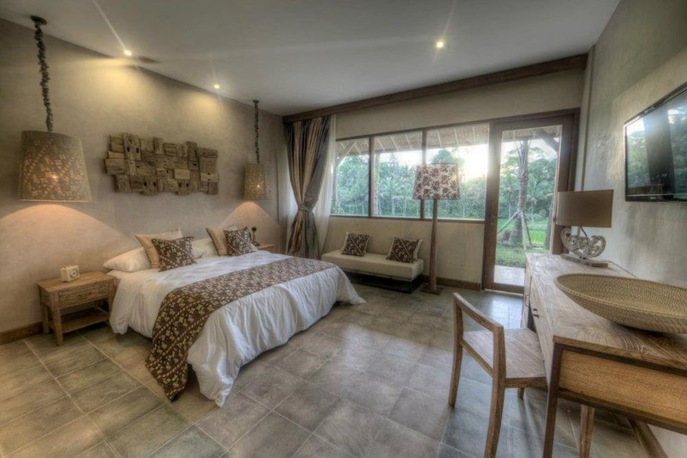 MATHIS Retreat Ubud Deluxe Room with Rice Field View 2