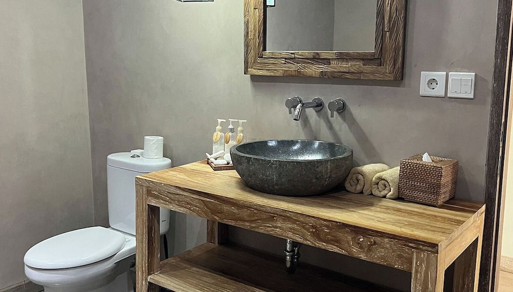 MATHIS Retreat Ubud Deluxe Room with Rice Field View 7