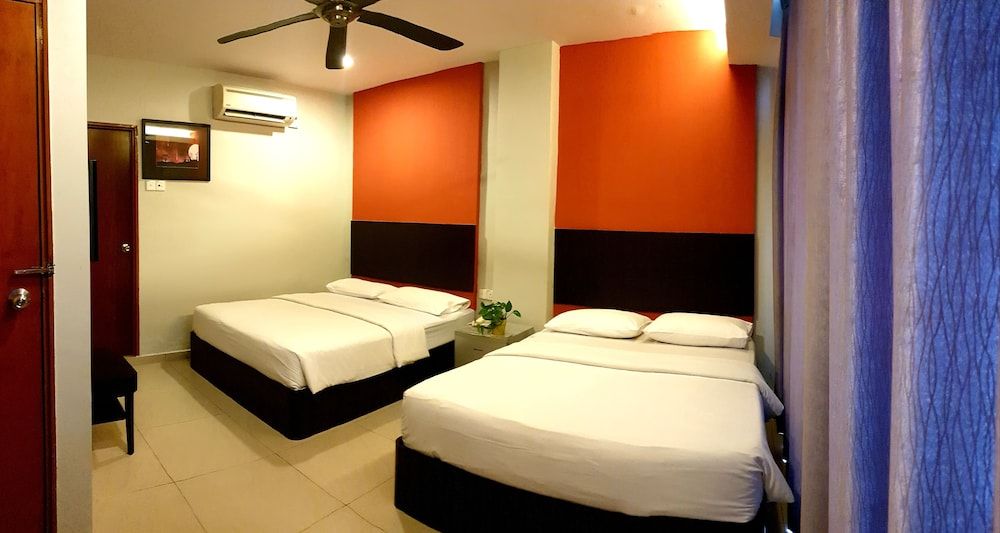 undefined Golden Court Hotel