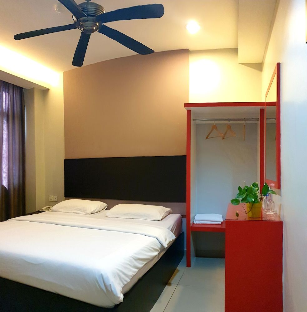 undefined Golden Court Hotel 9