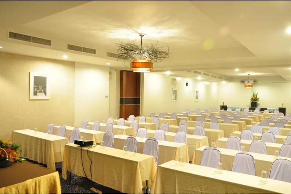 undefined Flipper House Hotel 8