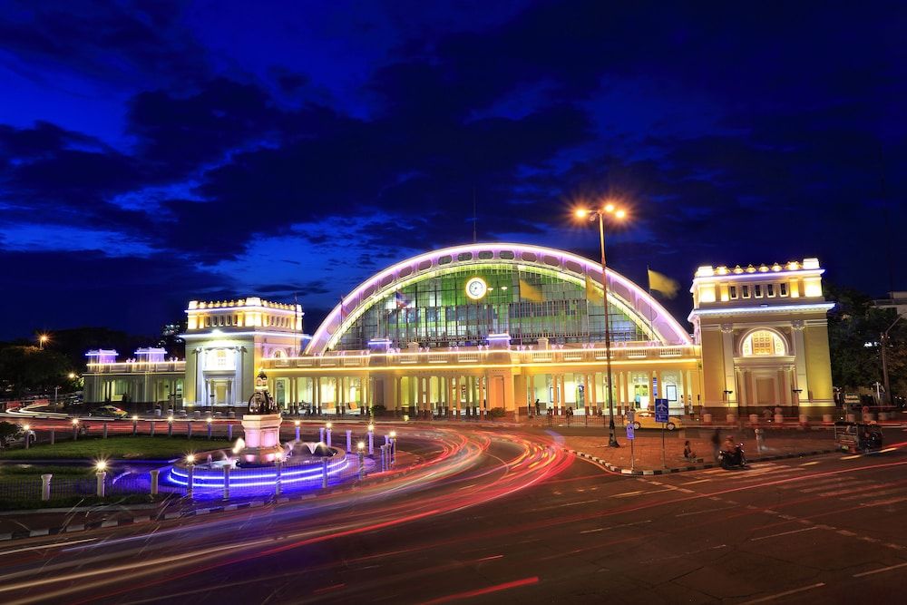 undefined Mandarin Hotel Managed by Centre Point 9