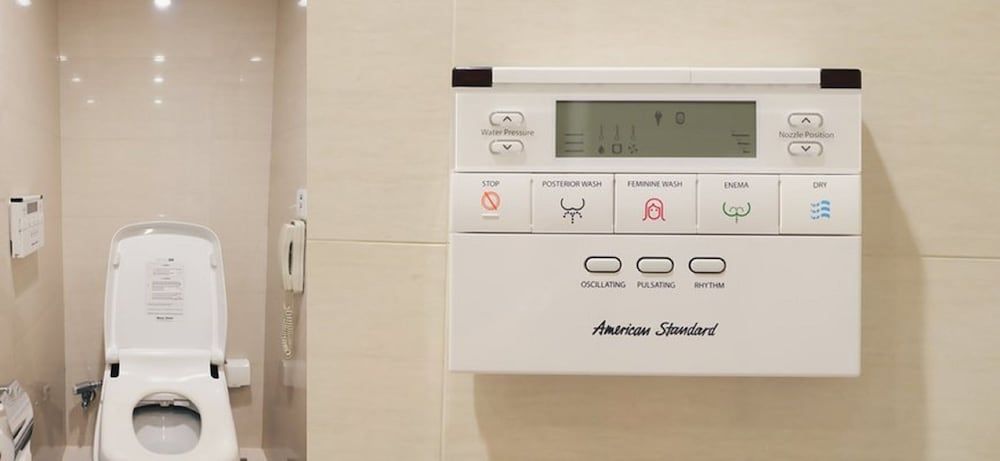 Mandarin Hotel Managed by Centre Point Deluxe Room 3