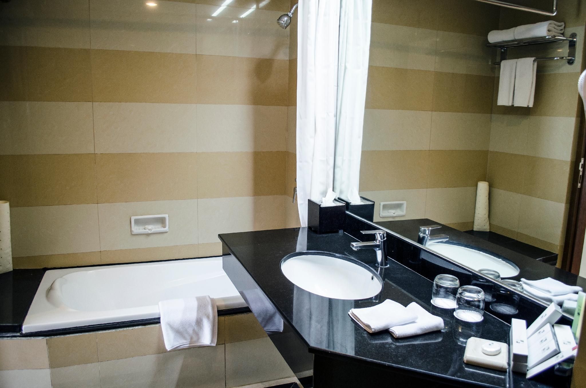 Swiss-Belhotel Maleosan Manado Executive Club Room 3
