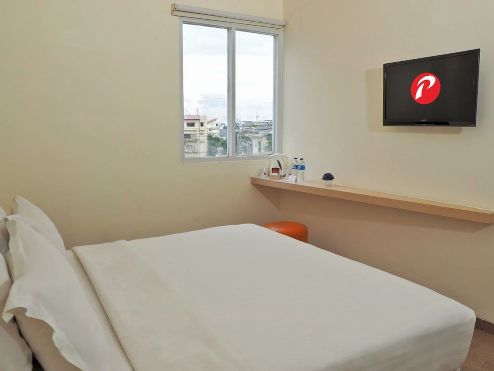 d'primahotel ITC Mangga Dua Superior Room 9