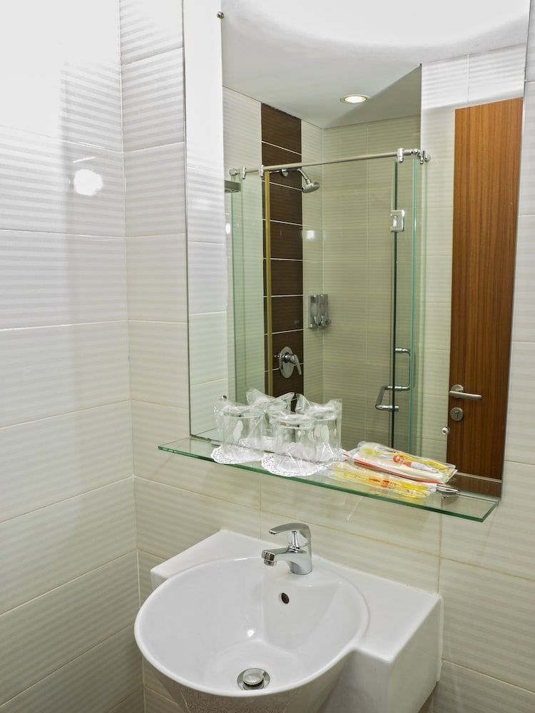 d'primahotel ITC Mangga Dua Superior Room 6