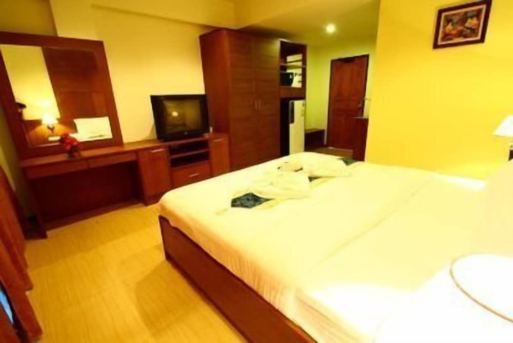 undefined The Icon Place at Nurn Plub Wan 2