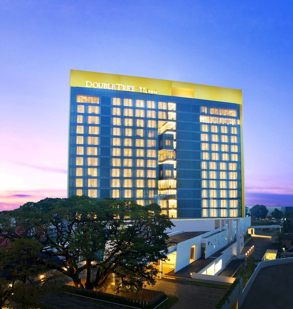 undefined DoubleTree by Hilton Jakarta - Diponegoro 3