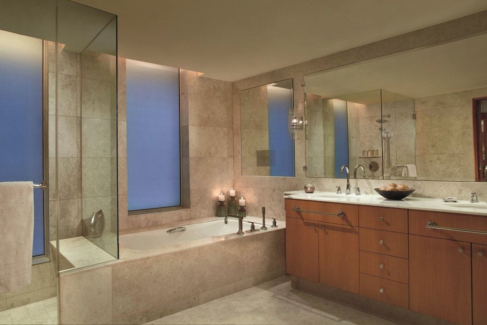 undefined The Ritz-Carlton Executive Residences 10