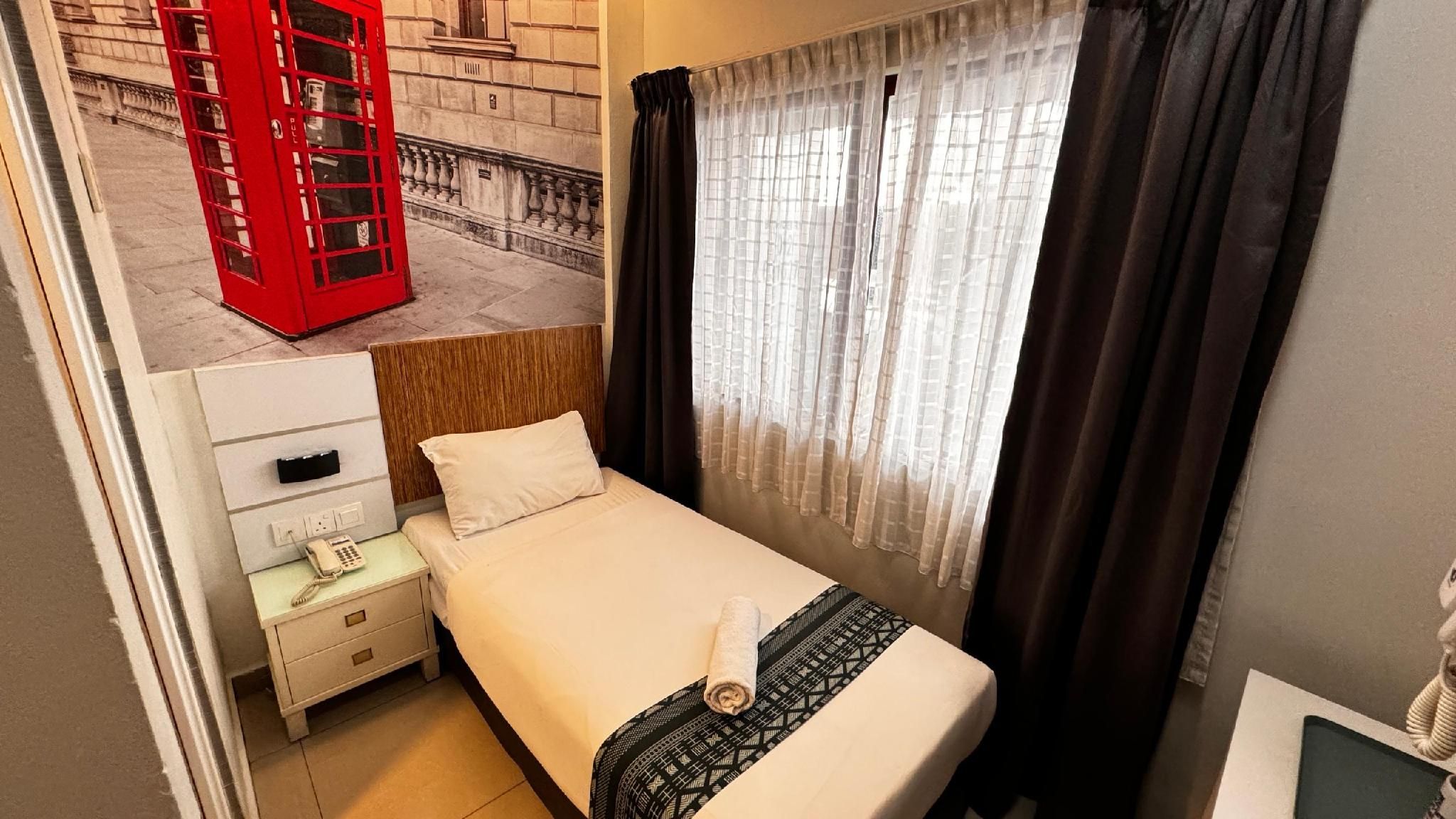 Single Room with Window