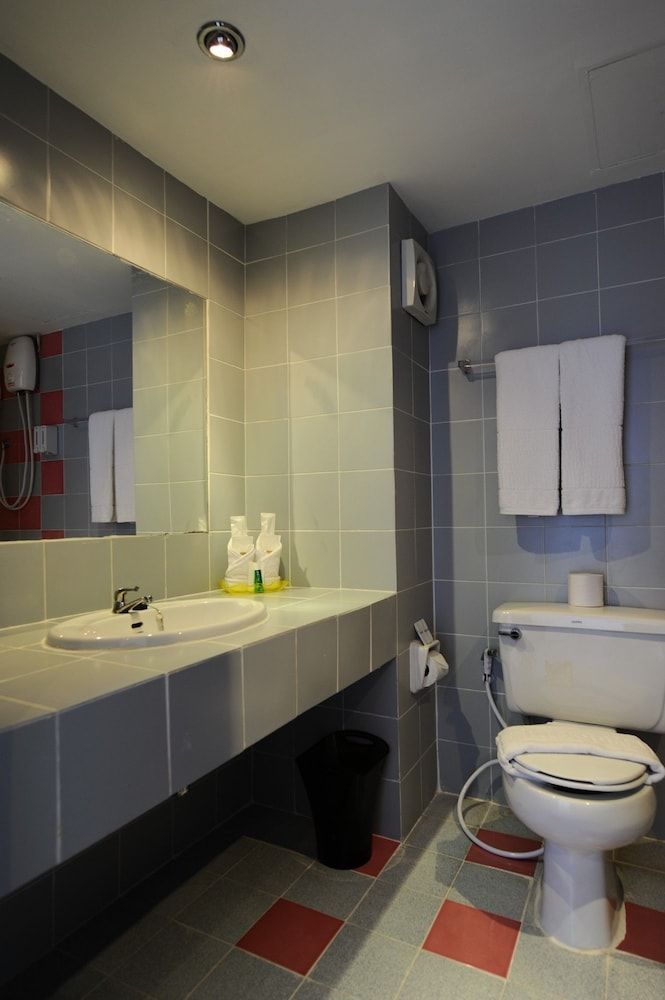 undefined Angket Hip Residence 6