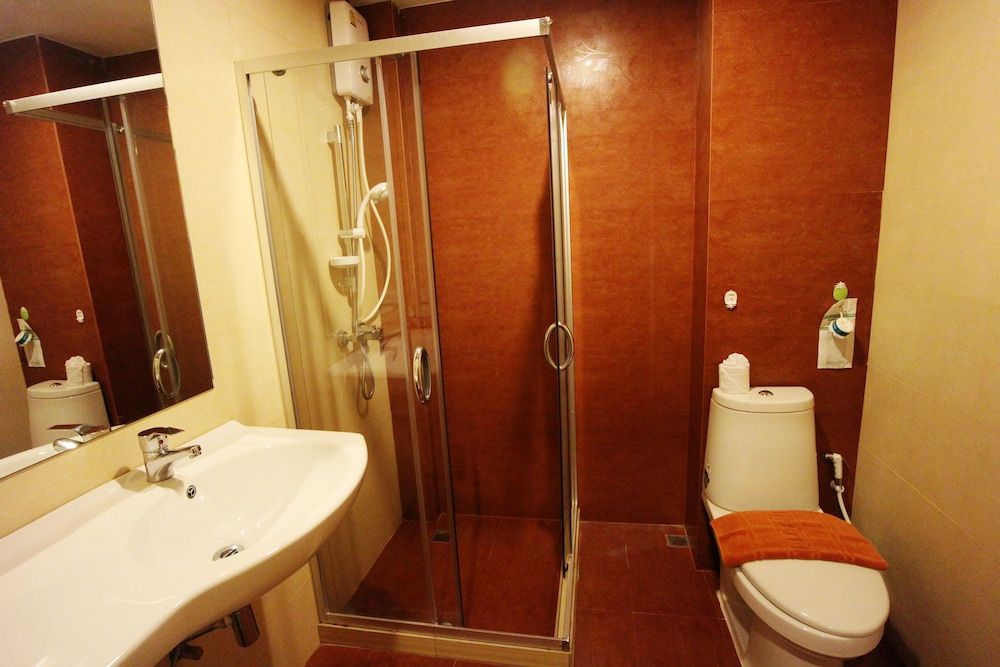 Toto Residence Standard Room, 2 Twin Beds 8