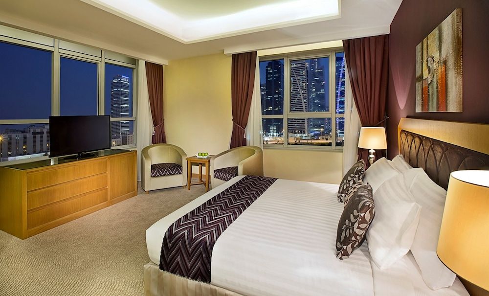 undefined ARMADA AVENUE HOTEL 3