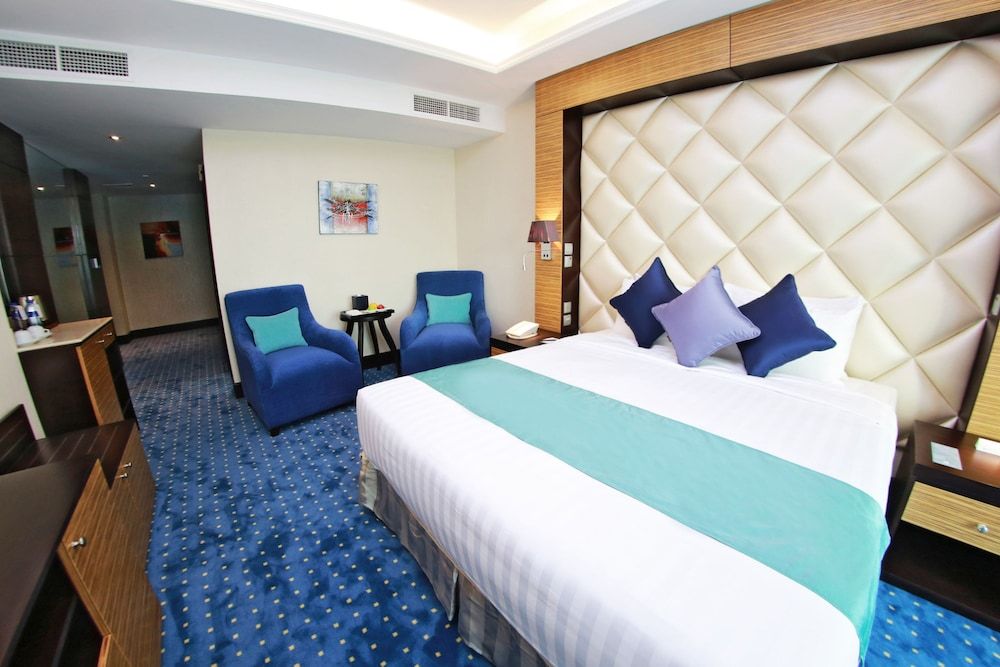 undefined ARMADA  AVENUE HOTEL 10