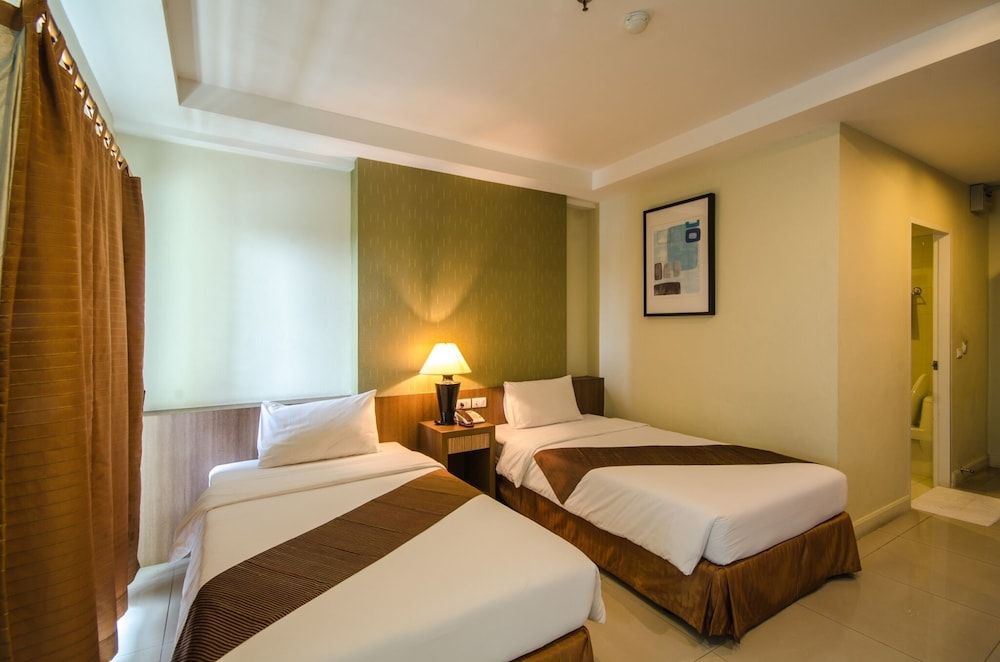 undefined Sunday Platinum Suites 6