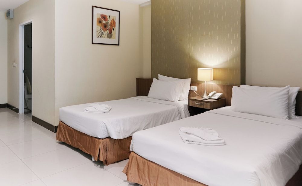 undefined Sunday Platinum Suites 3