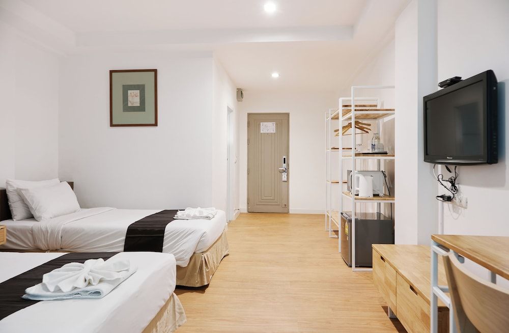 undefined Sunday Platinum Suites 7