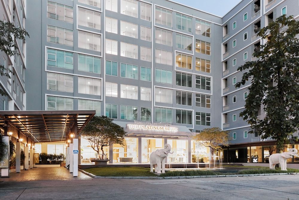 undefined Sunday Platinum Suites 5