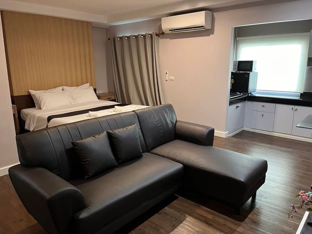 undefined Sunday Platinum Suites