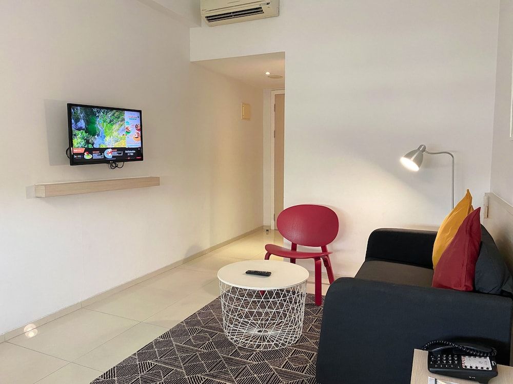 undefined Zuri Express Mangga Dua 9