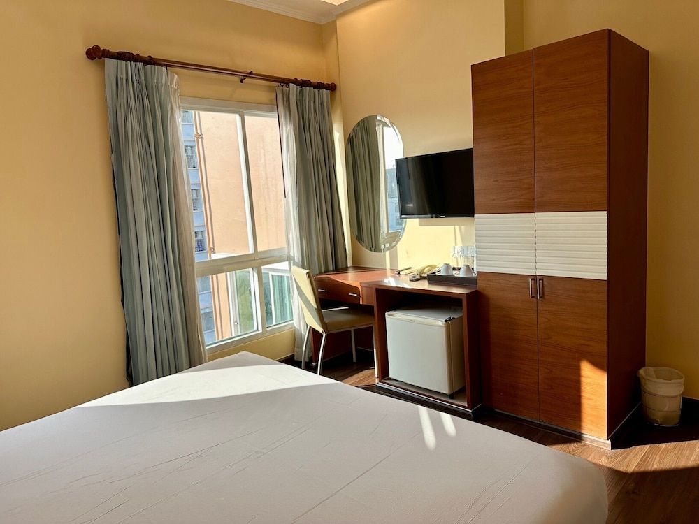 Calypzo Bangkok Superior Room 12