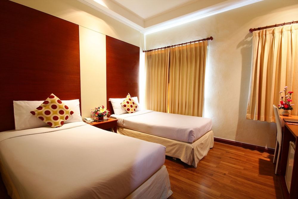 Calypzo Bangkok Superior Room 9