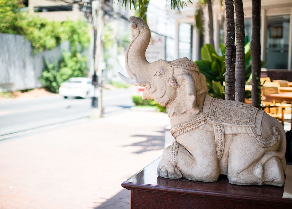 undefined Aiyara Grand Hotel 3