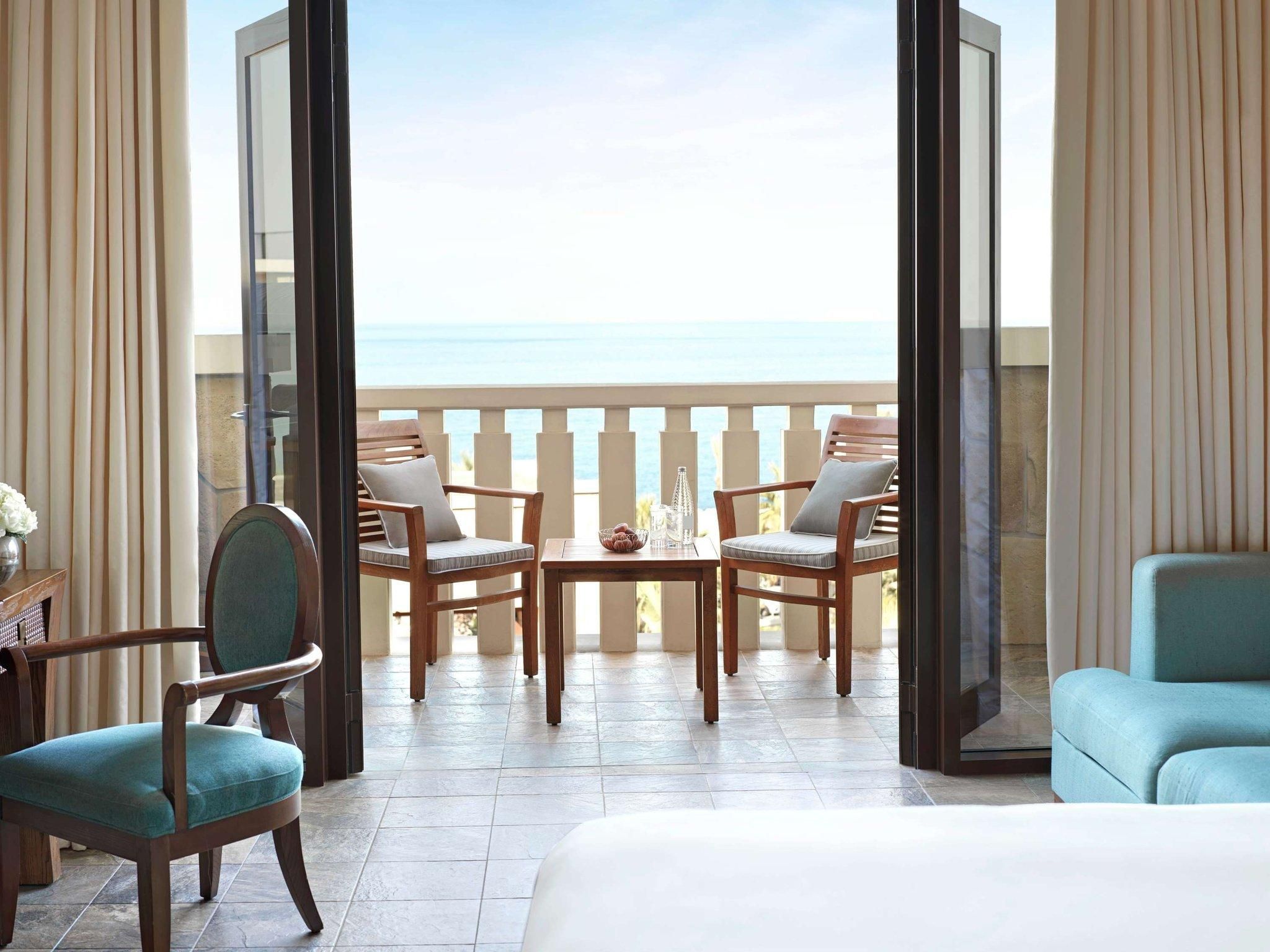LUXURY ROOM SEA VIEW, 1 King Size Bed, Private Balcony