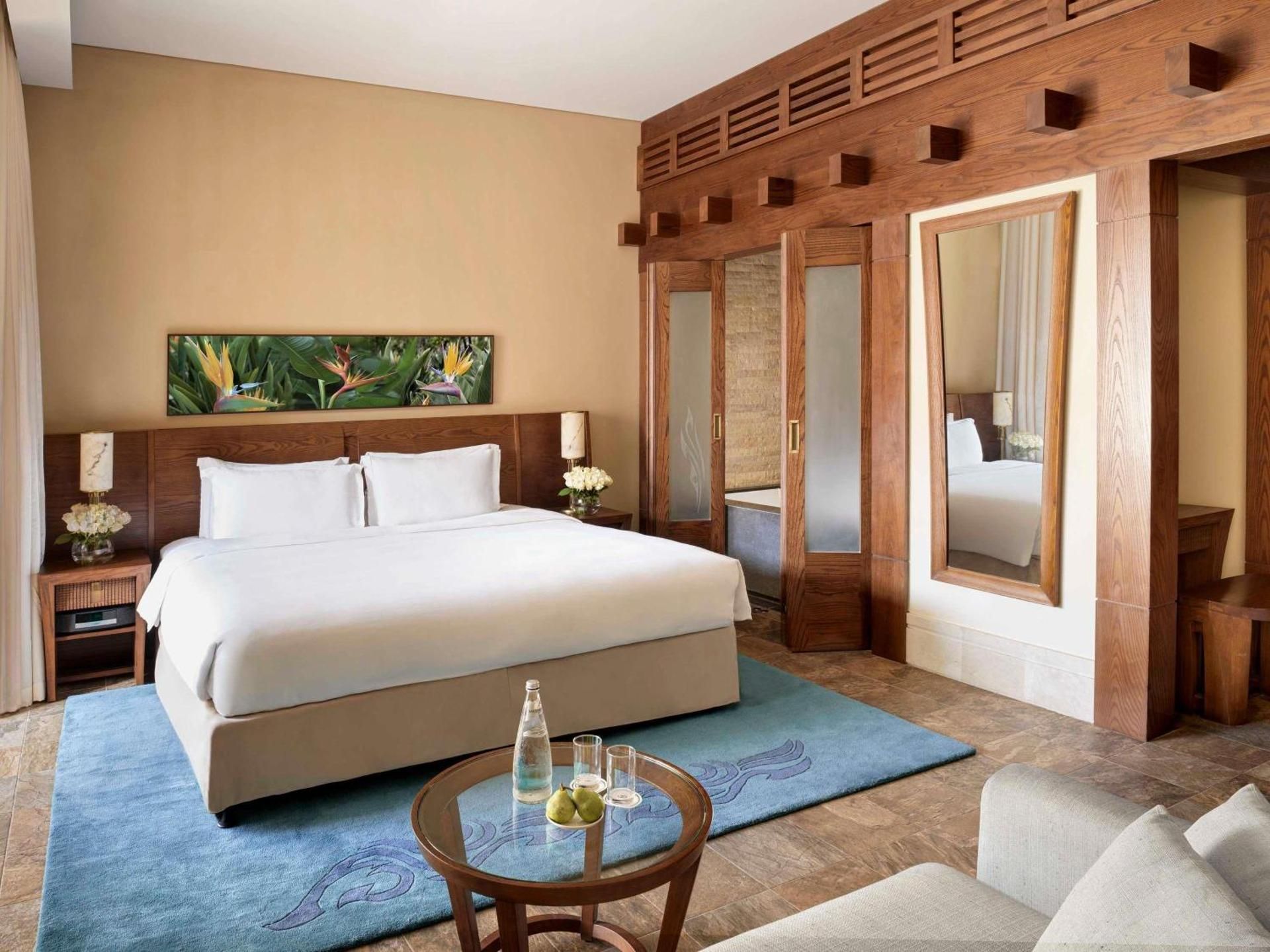 Classic Room, Courtyard View, 1 King-Size Bed or 2 Single Beds