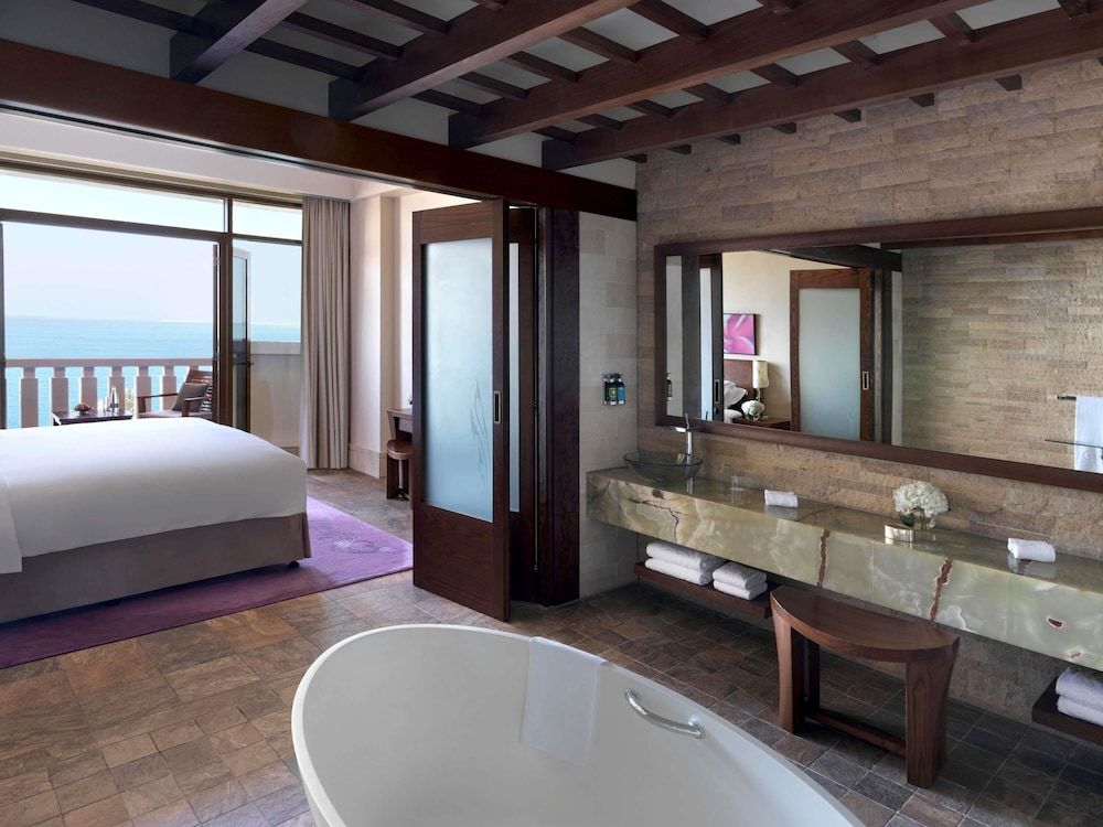 Club Suite, 2 Bedrooms, Club Lounge Access, Sea View (Opera)
